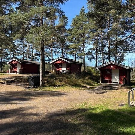 Hyltena Stugby ヨンショーピン エクステリア 写真